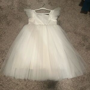 Elegant White Tulle Kids Dress